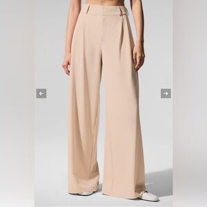 High-Waist Dreamscape Trouser (Regular)